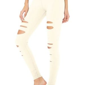 Cream Alo Leggings